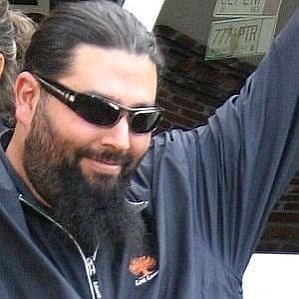 Stephen Carpenter Girlfriend 2026: Dating History & Exes - CelebsCouples