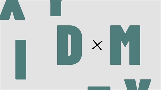 🎞“𝐀𝐥𝐢𝐬 𝐔𝐛𝐛𝐨”, uma produção de 𝐏𝐚𝐮𝐥𝐨 𝐀𝐛𝐫𝐞𝐮, que retrata a transformação da paisagem urbana de Lisboa após a crise e a ascensão do turismo, repleto de ironia numa época de mudanças drásticas na cidade. Não perca a exibição do documentário, no dia 𝟐𝟒 𝐝𝐞 𝐧𝐨𝐯𝐞𝐦𝐛𝐫𝐨, às 𝟐𝟏𝐡𝟑𝟎, na 𝐂𝐚𝐬𝐚 𝐝𝐞 𝐂𝐮𝐥𝐭𝐮𝐫𝐚 𝐉𝐚𝐢𝐦𝐞 𝐋𝐨𝐛𝐨 𝐞 𝐒𝐢𝐥𝐯𝐚 (𝐄𝐫𝐢𝐜𝐞𝐢𝐫𝐚). 🎟 𝐁𝐢𝐥𝐡𝐞𝐭𝐞𝐬 à venda nos Postos de Turismo de Mafra e Ericeira, na Casa de Cultura Jaime Lobo e Silv