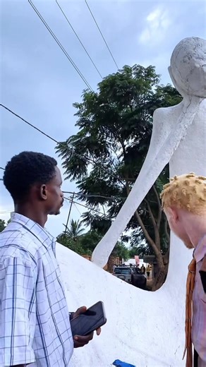 100 problèmes comme il cherche son jumeau 😅@Petit Kalash criminelle