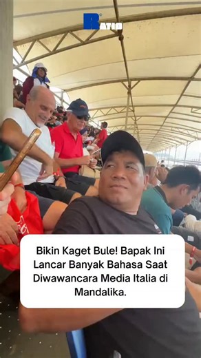 Ratio. hub on Instagram: "Awalnya cuma terlihat seperti wawancara biasa,sampai sang bapak tiba-tiba menjawab pertanyaan dalam bahasa Italia yang fasih banget dan penuh percaya diri! Reporter yang awalnya berbicara formal langsung kaget, ngakak, dan nggak berhenti muji kemampuan bahasa sang bapak. Warganet pun ramai-ramai bangga, menyebut momen ini sebagai bukti kalau orang Lombok bisa adaptif dan cerdas di mana pun berada! Banyak juga yang penasaran: dari mana sih beliau belajar bahasa Italia? A