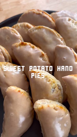 Brandon Griffin on Instagram: "“Sweet southern handheld heaven…These sweet potato hand pies bring granny kitchen right to your fingertips. Flaky, golden, and kissed with a cinnamon sugar glaze. 🔥🔥🔥 Sweet Potato Hand Pie Filling: 500g Mashed Sweet potato 150g brown sugar 114g browned butter 130g milk 1 Tbsp Vanilla 1/2 vanilla pod (beans) 1/2 tsp cinnamon 1/2 tsp nutmeg 1/4 tsp ground ginger 1/4 tsp ground clove 1/4 tsp salt Roast Potatoes at 420°F for one hour. Once finished, remove the skin 
