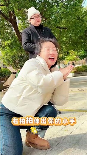 Tiny Hand Clap Brings Lucky Hors Arrival: Kids' Exclusive Wishes for 2022