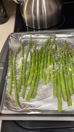 Anyone else like Asparagus? Love them! #dinner #spring #food | asparagus