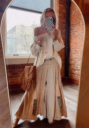 Timeless, classic with a boho twist Outfits- Flippie Hippie Boutique #bohostyle #outfits #ootdinspo #widelegpants #flippiehippie