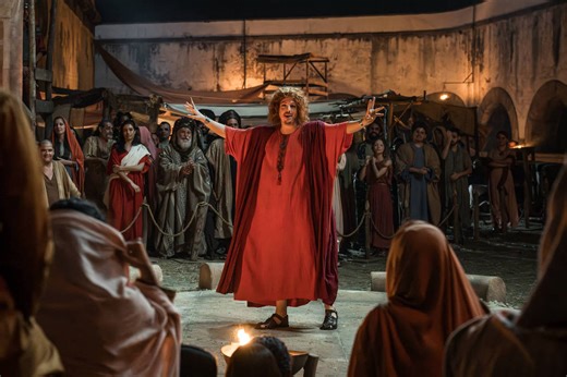 Fabio Porchat transforma Bíblia em stand-up no especial de Natal do Porta dos Fundos