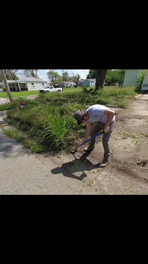 Abandoned home is the WORST on the block #mowing #edging #cleanup #asmr #satisfying #sbmowing #cleaningtiktok #cleaning #edginglawn #overgrownyard #asmrvideo #satisfyingvideo #fyp #fypシ #viral #viralvideo #transformation #overgrown
