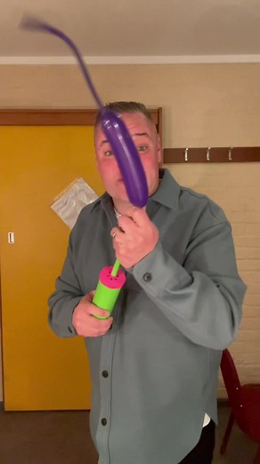 The Easiest Balloon Animal Ever! #balloonartist #balloonanimal #childrensentertainer #magictrick