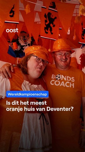Martijn is weer helemaal klaar voor het WK. Zijn huis is volledig oranje. Is dit het meest versierde huis in Deventer? #wk #voetbal #oranje #deventer #rtvoost