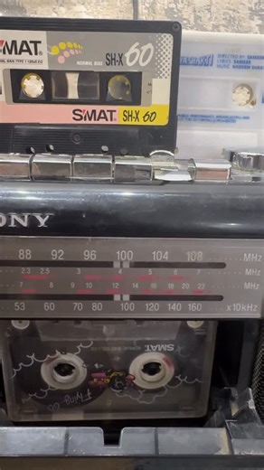 ‎بانک موسیقی هرمزگان‎ on Instagram‎: "⁨ ⁨ ⁨ ⁨ 🌴موسیقی هرمزگان🌴 اجرای بسیار زیبا و قدیمی محمد روهنده و فواد شکاری‪‪‪ ‪ @mohammadroohandeh.music @foad.shekari #موسیقی_هرمزگان #ترانه_های_گامبرون #محمدروهنده #محمد_روهنده #فوادشکاری فواد_شکاری محمد_روهنده_قدیمی تسجیلات_زینل_فون تسجیلات_زین_الفون نوارکاست_بندرعباسی نوار_کاست_بندرعباسی نوارکاست نوار_کاست⁩⁩⁩⁩"‎