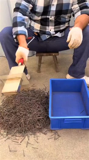 How to safely insert nails into a box_shorts_short_trending_unique | Mr. Spray
