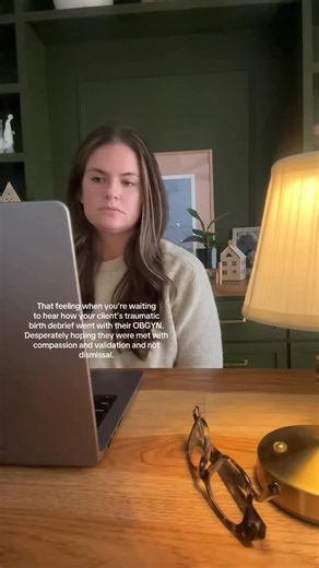 Kayleigh Summers LCSW, PMH-C | Birth Trauma Therapist on Instagram: "Sometimes I hold my breath a little when a client tells me they had their debrief with their OB/GYN after a birth trauma. Because as a perinatal trauma therapist, I’ve seen both ends of that spectrum: The debrief that brings real clarity and healing, and the one that re-opens the wound and leaves someone feeling dismissed all over again. Debriefing can be incredibly powerful after a traumatic birth, but only when the provider k