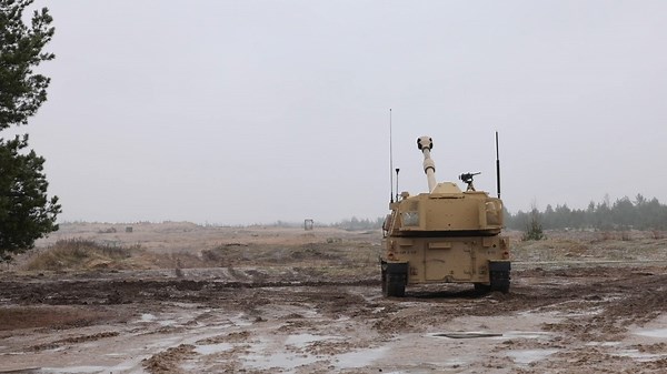 U.S. Army Soldiers conduct the Artillery Gunnery Table VI