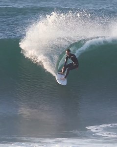 📼 COWABUNGA — Brendon Gibbens Surfing with Friends & Having Fun https://nobodysurf.com/cowabunga-brendon-gibbens-surfing-with-friends-having-fun/ 🏄‍♂️ Brendon Gibbens 📐 DVG Shapes, Haydenshapes , Panda Surfboards 🤝 Monster Energy, MANERA, EPOKHE, OCTOPUS ⏱️ 11min 🗓️ 2025 #surfing #NobodySurf | NobodySurf