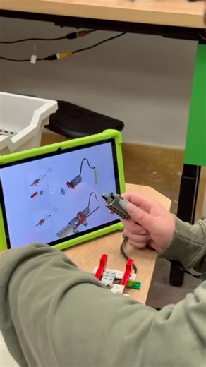 STEMEX on Instagram: "🌟 STEMEX – Building Blocks of the Future Together! 🌟 At STEMEX, children explore the exciting world of Science, Technology, Engineering & Maths (STEM) through fun, hands-on workshops. 🚀 Our activities include: 🔹 Robotics & Coding (Scratch, Micro:bit, programmable systems) 🔹 Creative Engineering Builds (windmills, sensors, bridges) 🔹 Science Experiments & Discovery Zone (a sensory-friendly STEM space) 🔹 Problem-Solving & Team Challenges 👦👧 For children aged 5–17 (in