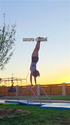 Practice with me on Bars! 🤩 #fypシ゚viral #gymnast ##trending #olympics #gymnasticsfloorroutine