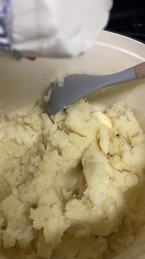 Salisbury Steak, Creamy Mashed Potatoes & String Beans for dinner! #foryoupage #jenmorales #Foodie #recipes #homecooking | The Jen Morales Fam