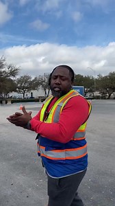 Great parallel parking demonstration! 🎥: kindletrucking #cdl #cdllife #cdlschool #truckers #truckerlife #truckerlifestyle #freight #owneroperator #customrig | CDL Career Now