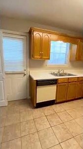 Two bedroom townhome w/ garage!