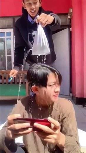 Kena hp jadi rusak :(