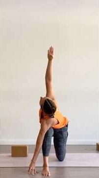 Ashtanga Primary Series for Beginners - Parivrtta Parsvakonasana with Tatiana Uprimny