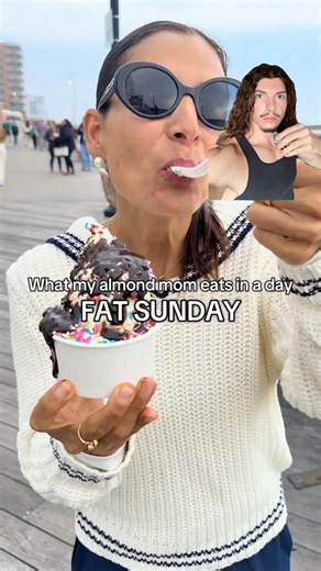 What an Almond Mom Eats on FAT SUNDAY! (Fat Loss Coach Reacts) #summerofgoals