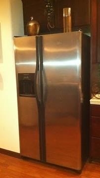 Haunted Frigidaire Refrigerator Makes Crazy Noises! | What Is Wrong With It???