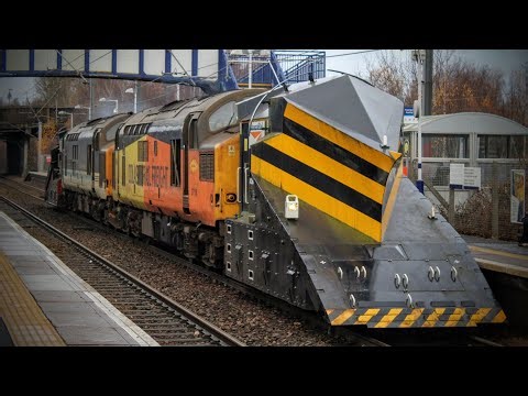 4x Class 37 Convoy, 37401 on stock move & 37116 + 37425 with Snowploughs
