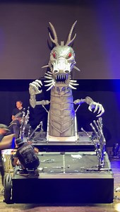 The Dragon's Cage Evolution Drumkit Setup Video Time Lapse. Dragonforce North America Tour 2022. In the video, my drumtech Andre Joyzi in action!😎 Dragonforce Dixon Drums UFIP EARCREATED CYMBALS Evans Drumheads ProMark Samson Czarcie Kopyto #dragonforce #geeanzalone #dixon #dixondrums #ufip #ufipcymbals #evansdrumheads #promark #promarksticks #samson #samsontech #czarciekopyto #drumkit #timelapse #drums #drumset #setup | Gee Anzalone