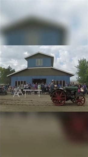 COOL OLD TRACTORS #tractor #tractors #farming #farm #farmer #vintage #history