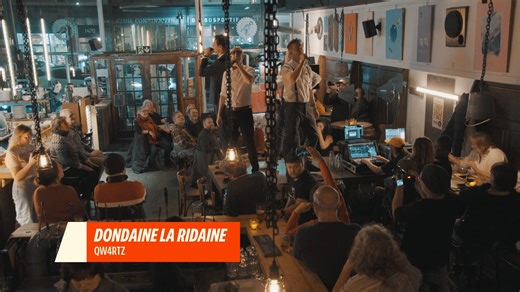 🎶 QW4RTZ revisite le trad québécois en a cappella avec l’énergie qu’on leur connaît! De passage à Trois-Rivières, le quatuor vocal nous offre une performance vertigineuse de Dondaine la ridaine, captée par FAB, tirée de leur album Trip de trad. | FAB Télé-Québec