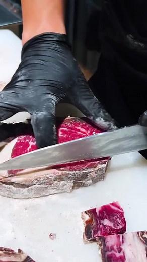 Mastering Meat Cutting Techniques in a Professional Kitchen