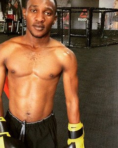 Learn how to box with Cedrick at Centurion FightClub and book your free trial session now at www.fightclubsa.com or call us on 010 222 0057 | Centurion Fight Club