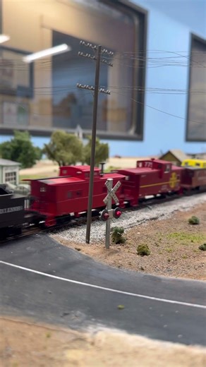 Caboose Train 2 #train #railroad #modelrailroad #modeltrain #hoscale #caboose #locomotive