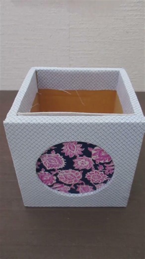 DIY / Make a cartonnage box to fit the shelf / Recycled Cardboard and favorite cloth / craft ideas