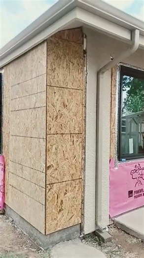 windows installed on the az room, finishing up the 4 panel slider now!