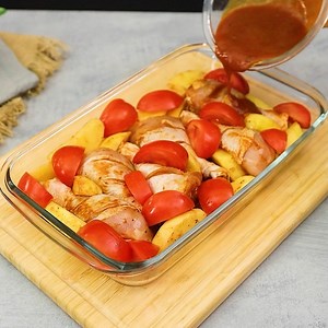 I've never eaten anything so delicious! Chicken, potatoes and tomatoes! Quick and easy recipe! | Cookery Recipes