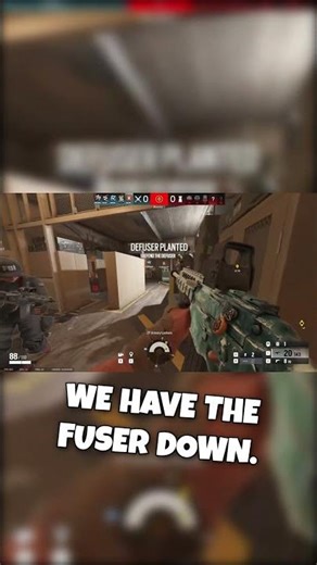 Aaren's Clutch Defuse & Clean Kill in Rainbow Six!