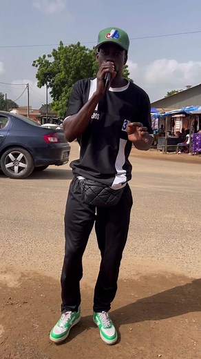 Bay as micro 🎤 trottoir ré ba sone