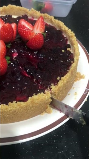 Torta Ridícula com Frutas vermelhas| Receita da Chef Renata Vanzetto