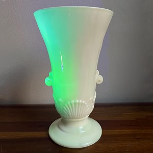 Vintage Uranium Ivory Milk Glass Vase | Vitrock Anchor Hocking | Art Deco Urn - Etsy