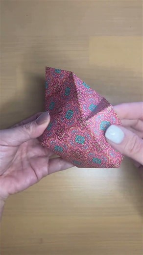 Pattern-matching origami box｜模様がぴったり合う折り紙の小箱