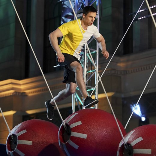 Sean Bryan - PapalNinja delivers a run worth praising. 🙌 | Ninja Warrior