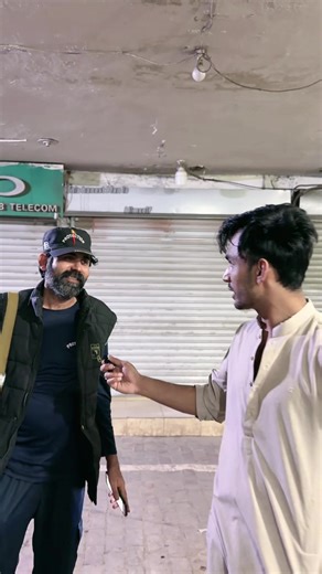 Drop your comments ❤️Watch Full Video#trend #viral #socialexperiment #foryoupage #creatorsearchinsights