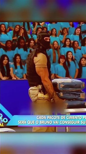 Bodybuilder vs Construction Worker 💪 Who Is REALLY Strong?