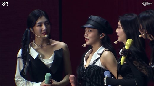 R to V Re-Streaming Part 1/3  (Enhanced Vocals Version) - Red Velvet 4th Concert