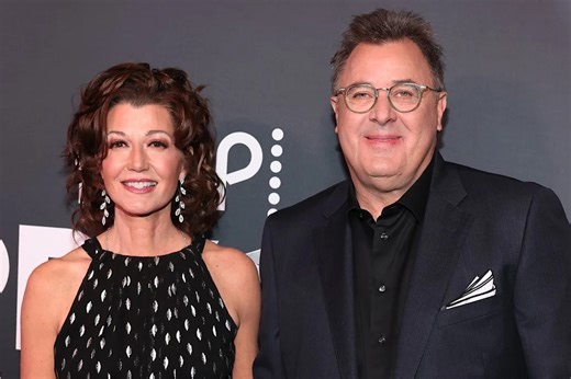 Amy Grant Says Husband Vince Gill Urged Her to 'Take the Hand You're Dealt' After Traumatic Brain Injury