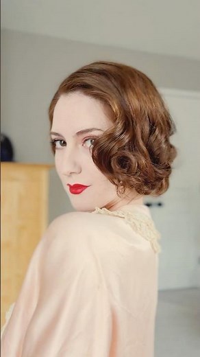 1920s flapper faux bob hair tutorial 👯‍♀️ #vintagehair #hairtutorial #1920s #hairstyles