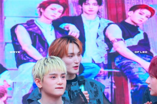 Ucul bgt sih Zay 😅 btw ini yg ngevideo'in mbk fs nya Leo 😭 cr : waveofLEO #xodiac #소디엑 #zayyan #beomsoo #sing