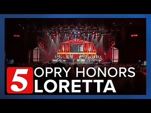 Artists perform tributes in honor of Loretta Lynn