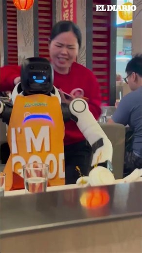 El baile de un robot termina en desastre en un restaurante de California / El Diario